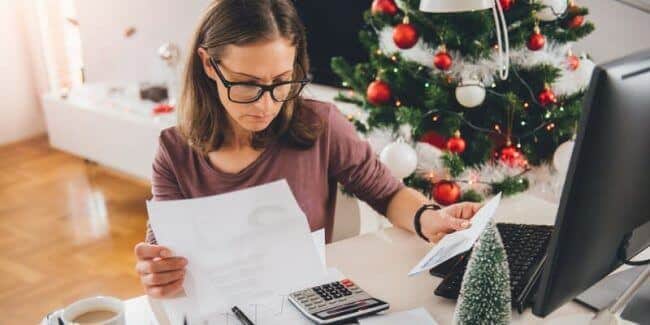 small-business-owner-working-at-christmas small-business-owner-working-at-christmas