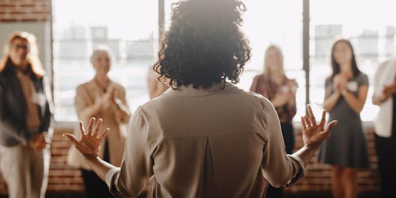 business-tips-meeting business-tips-meeting