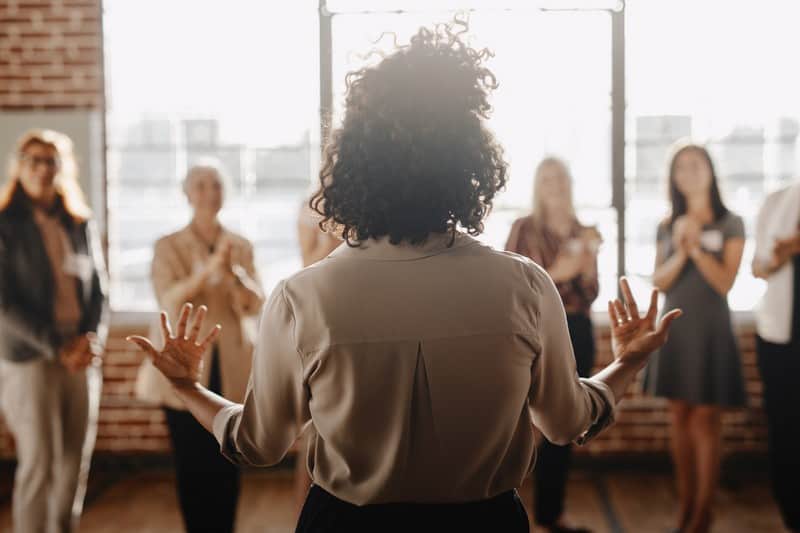 business-tips-meeting