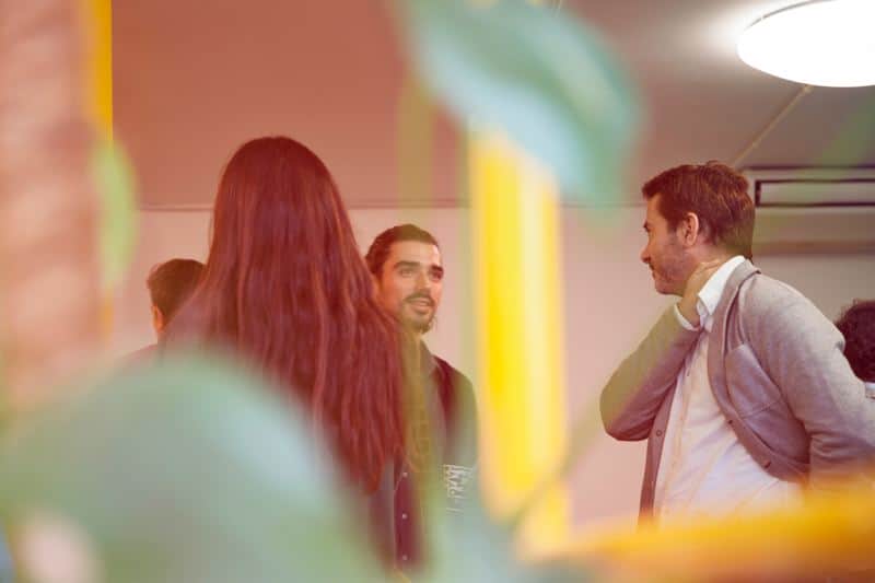 What are the benefits of business networking?