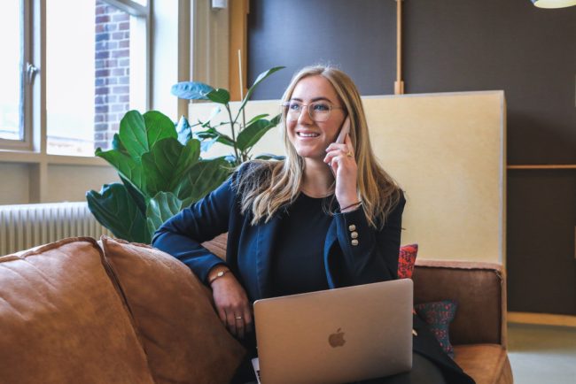 business-woman-phone-1