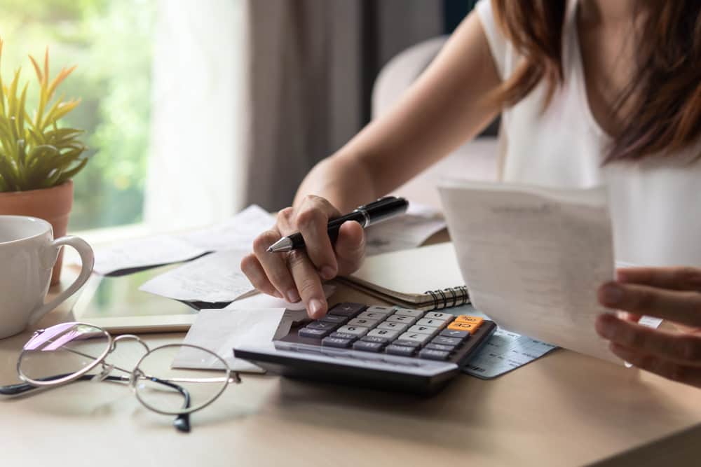 What is a staff expenses claim form?